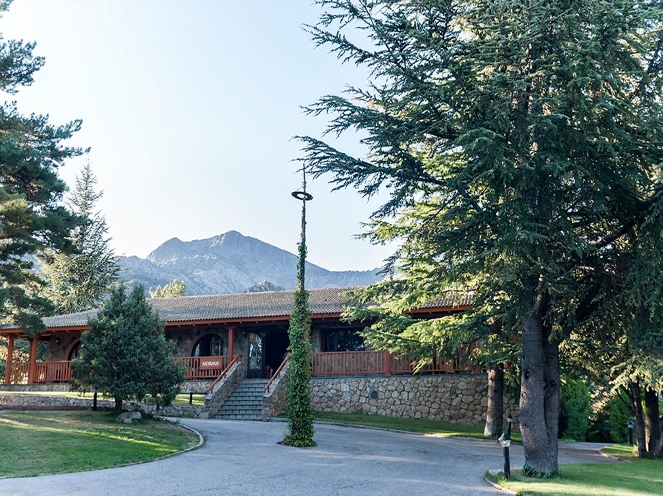 Hotel La Sierra By Selecta Mataelpino Exterior photo