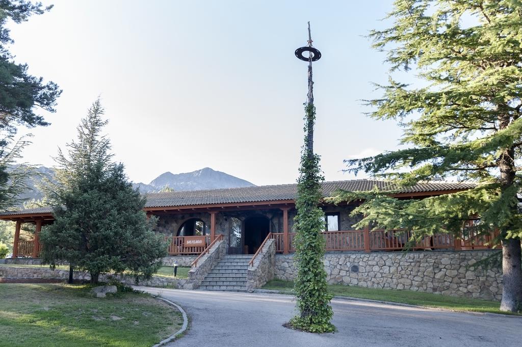 Hotel La Sierra By Selecta Mataelpino Exterior photo